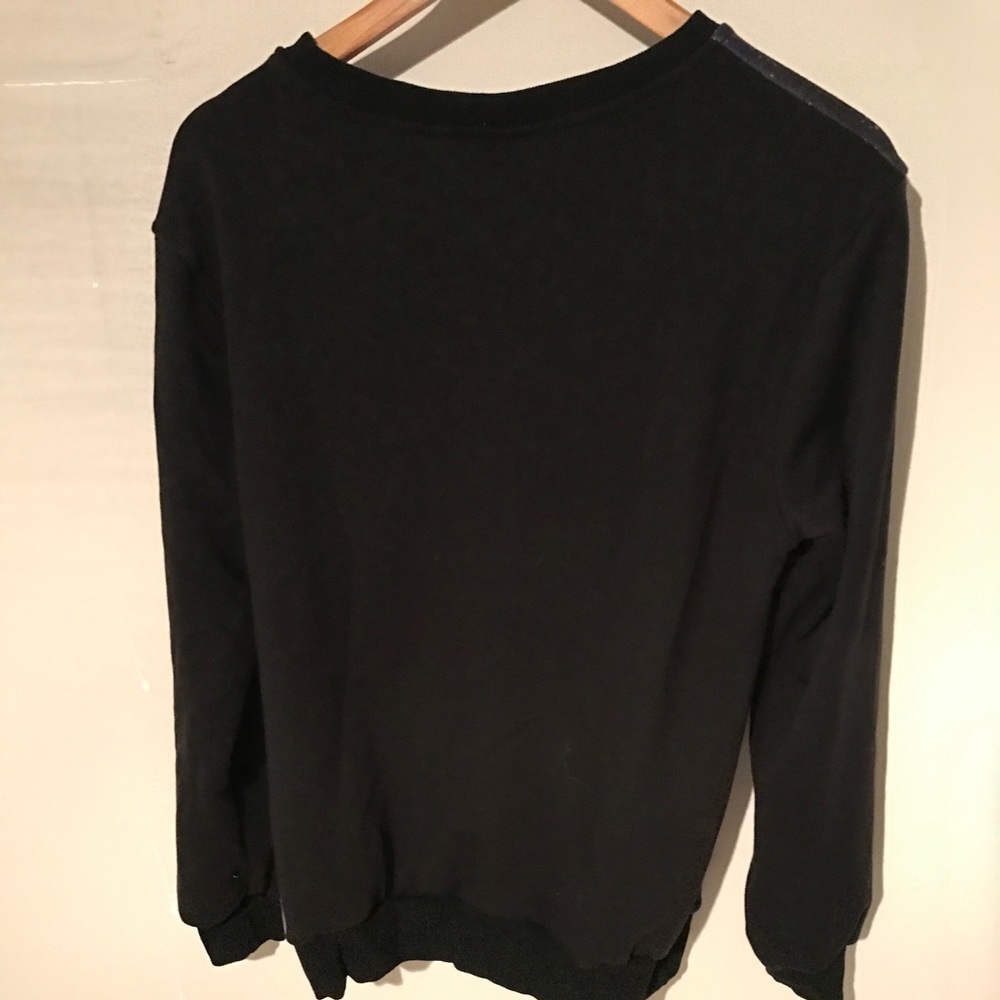 Sweater - Picture 4 of 4